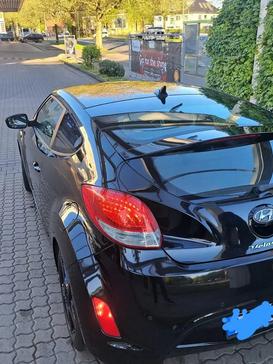 Gebraucht Hyundai Veloster 140 PS (102 kW) 2011 Schwarz Kleinwagen