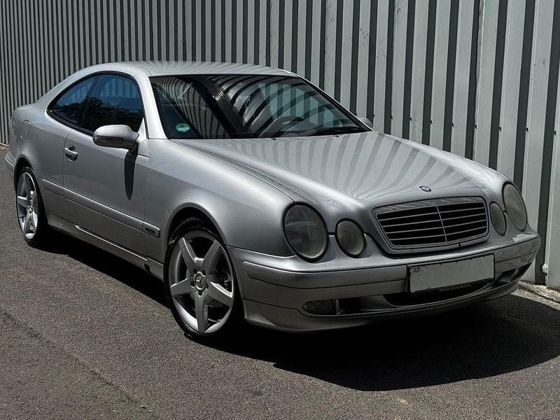Silber Gebraucht 2000 Mercedes CLK230 Avantgarde Coupé | 3.990 € (Guter Preis) - Bild 1/4