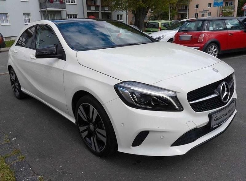 Gebraucht Mercedes A250 211 PS (155 kW) 2016 Weiß Kleinwagen