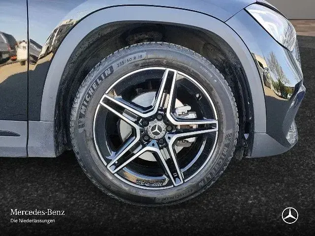 Gebraucht Mercedes GLA200 AMG 163 PS (119 kW) 2023 Schwarz SUV