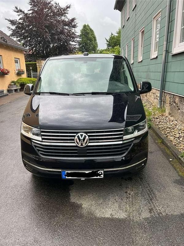 Gebraucht VW Multivan Highline 150 PS (110 kW) 2021 Schwarz Van