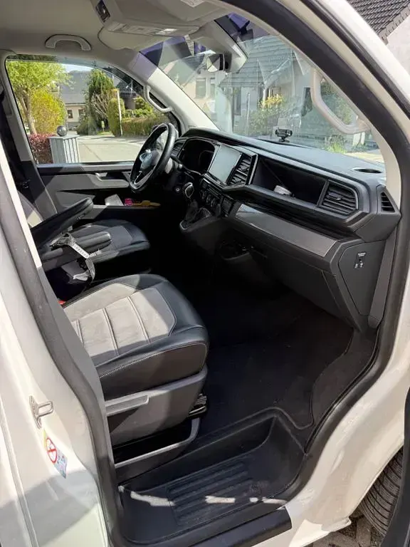 Gebraucht VW Multivan 204 PS (150 kW) 2020 Weiß Van / Kleinbus