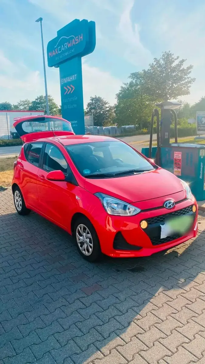 Gebraucht Hyundai i10 87 PS (63 kW) 2019 Rot Kleinwagen