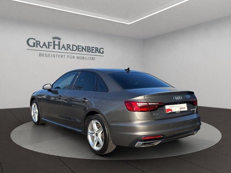 Używany Audi A4 Ambiente 204 KM (150 kW) 2021 Szary Sedan/Limuzyna