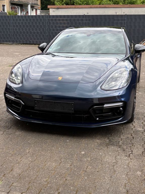 Blau Gebraucht 2018 Porsche Panamera 4S Sport Limousine | 52.500 € (Fairer Preis) - Bild 1/4