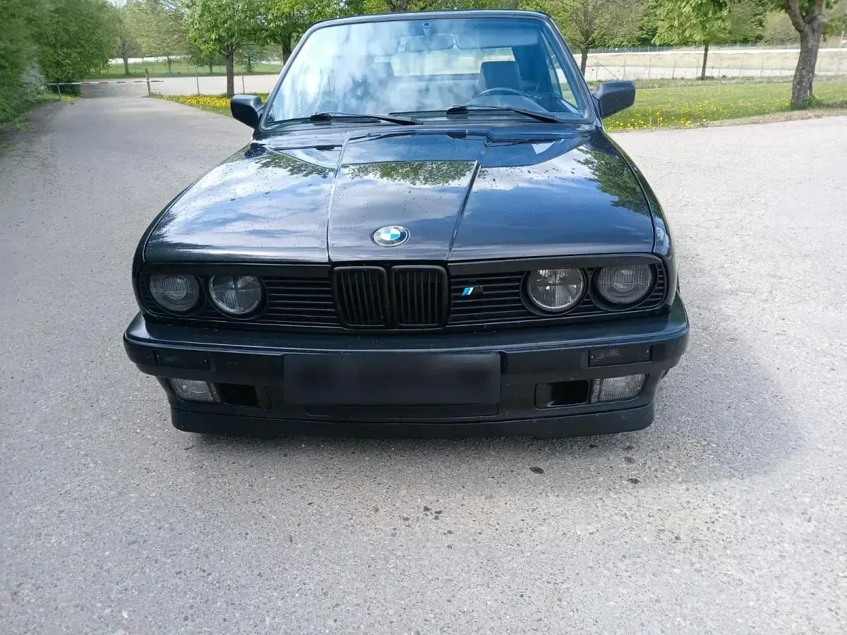 Gebraucht BMW 318 Cabriolet 113 PS (83 kW) 1991 Schwarz Cabrio
