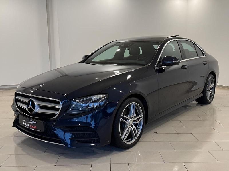 Gebraucht Mercedes E220 AMG line 194 PS (142 kW) 2017 Blau Limousine