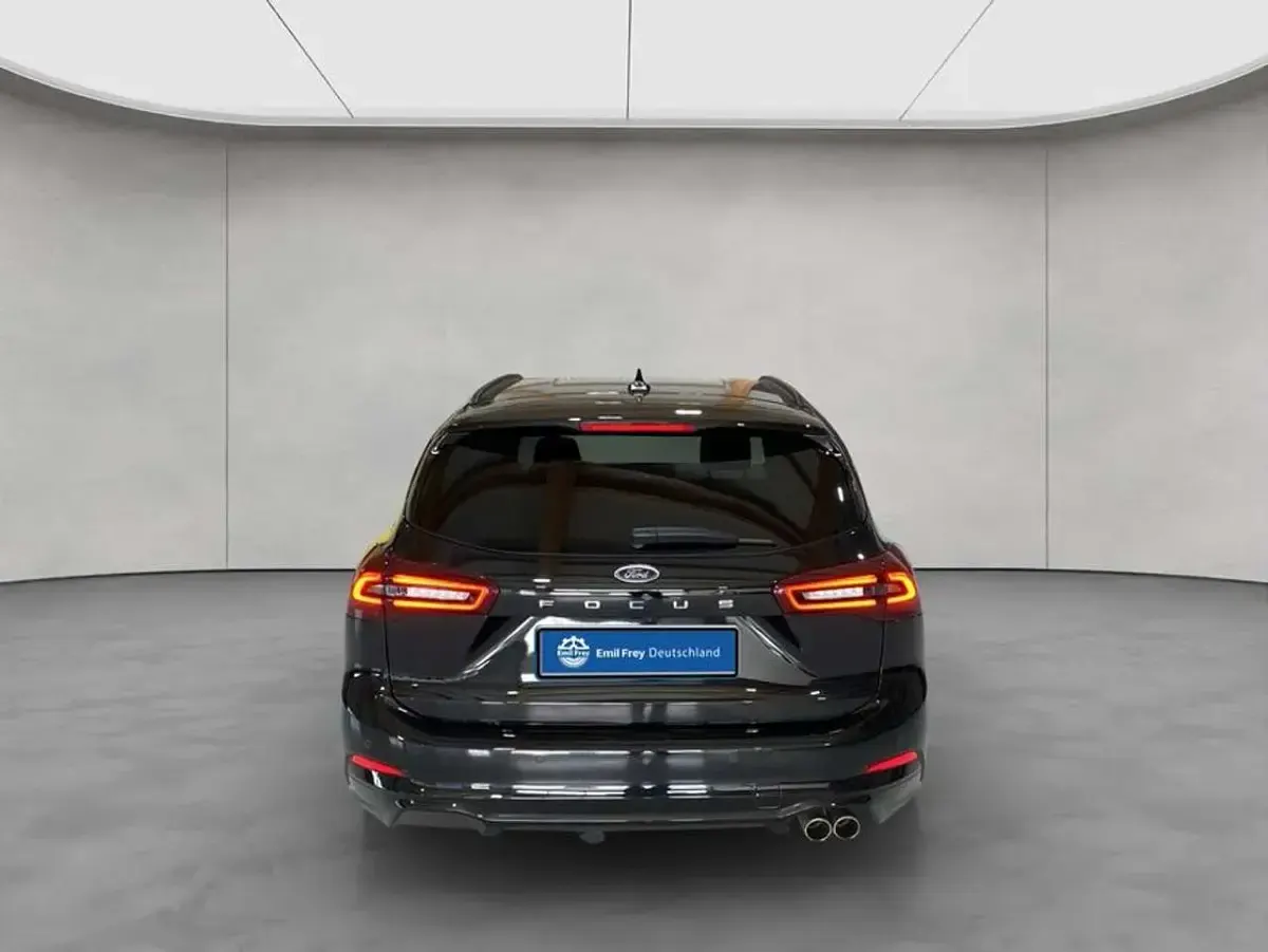 Gebraucht Ford Focus 116 PS (85 kW) 2025 Agate black metallic Kombi
