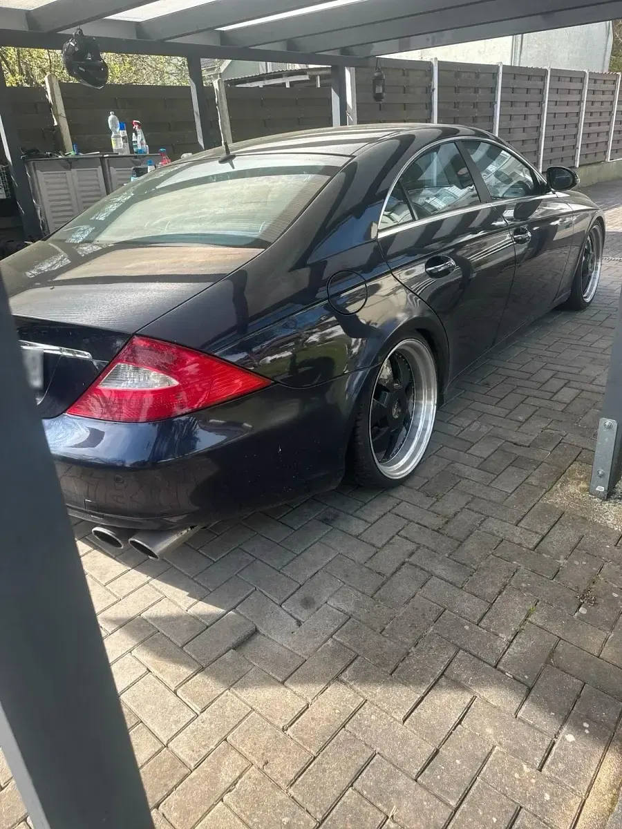 Gebraucht Mercedes CLS500 306 PS (225 kW) 2004 Blau Coupé
