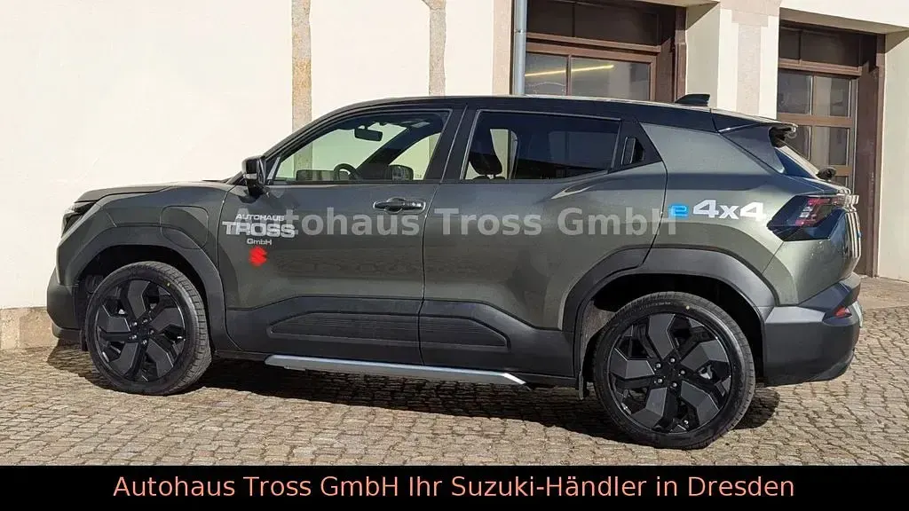 Gebraucht Suzuki e-Vitara Comfort+ 135 kW (184 PS) 2026 Grün SUV