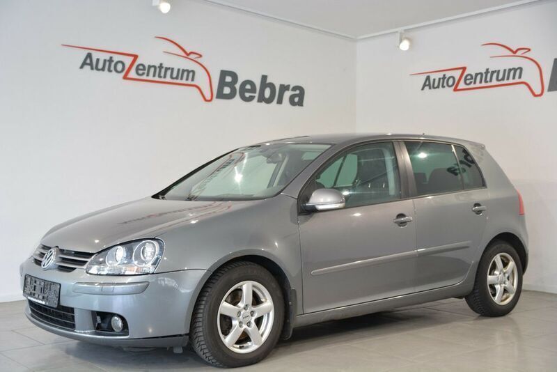 Grau Gebraucht 2004 VW Golf V Comfortline Limousine | 3.200 € (Fairer Preis) - Bild 1/4