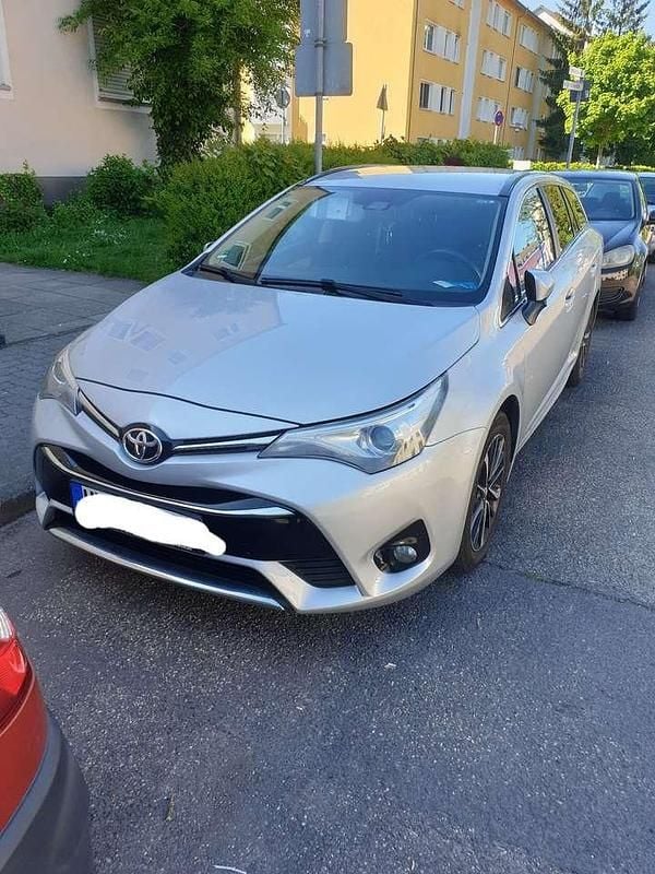 Gebraucht 2018 Toyota Avensis Team Kombi | 10.000 € (Guter Preis) - Bild 1/4