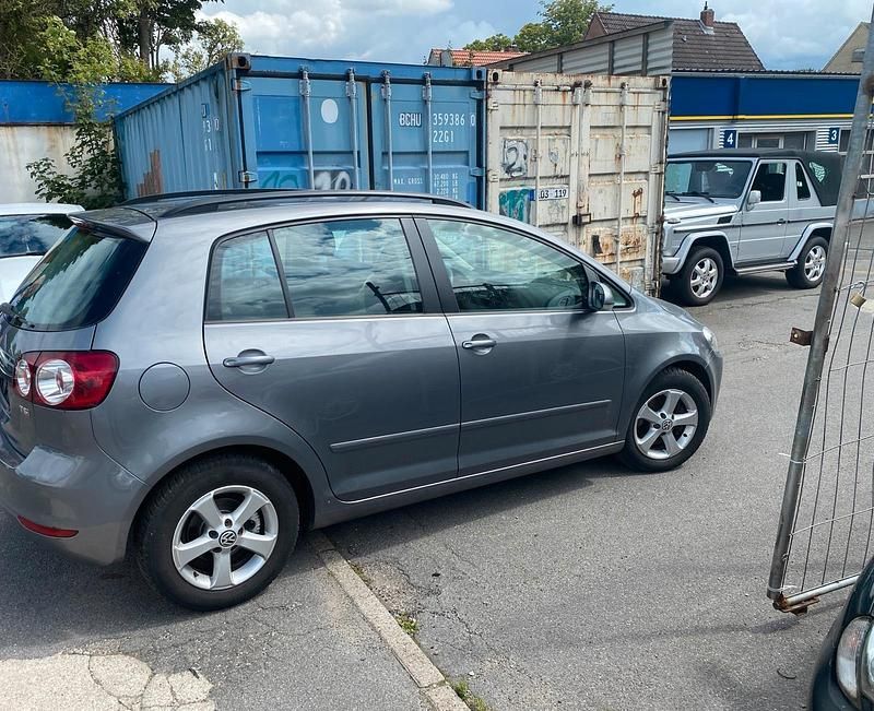 Grau Gebraucht 2009 VW Golf Plus Cross Van / Kleinbus | 6.000 € (Fairer Preis) - Bild 1/4