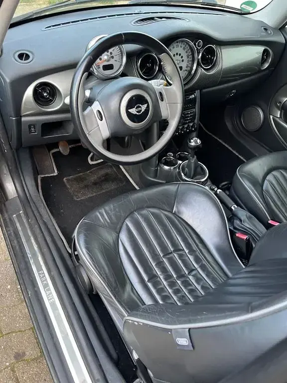 Usata Mini ONE 90 CV (66 kW) 2005 Marrone Utilitaria