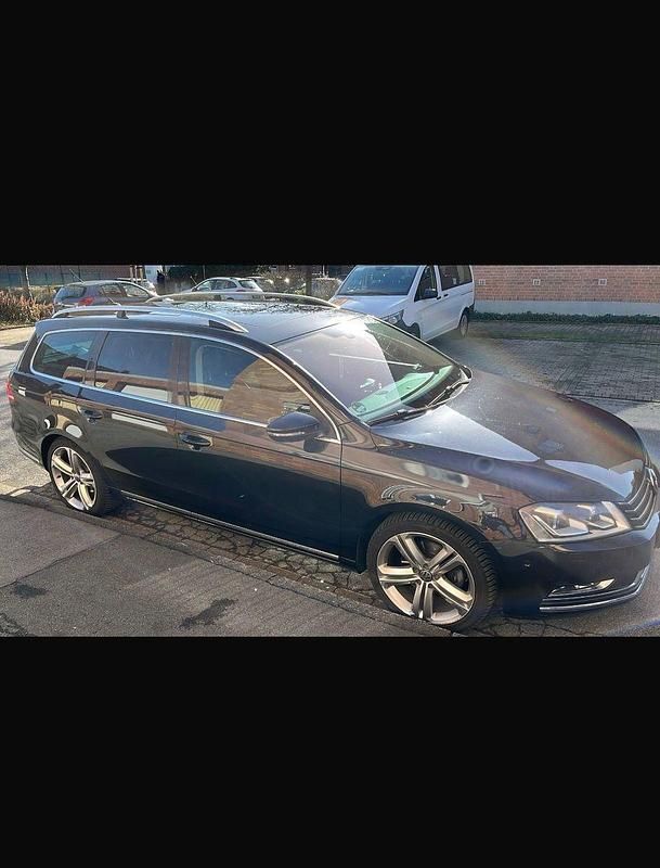 Gebraucht VW Passat Highline 140 PS (102 kW) 2013 Schwarz Kombi