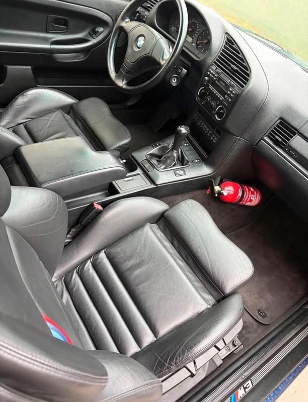 Używany BMW M3 Performance 290 KM (213 kW) 1995 Niebieski Coupe