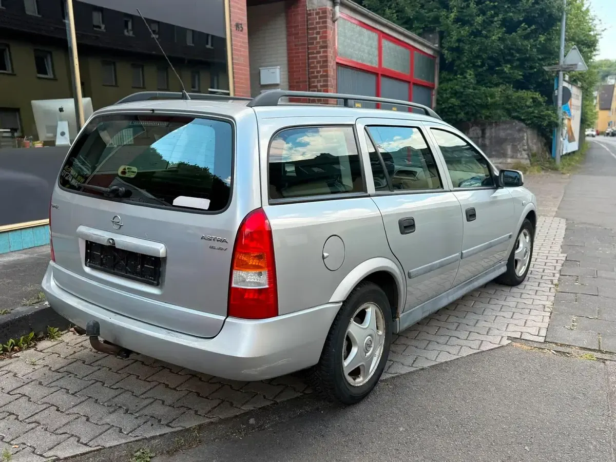 Gebraucht Opel Astra 101 PS (74 kW) 1999 Silber Kombi