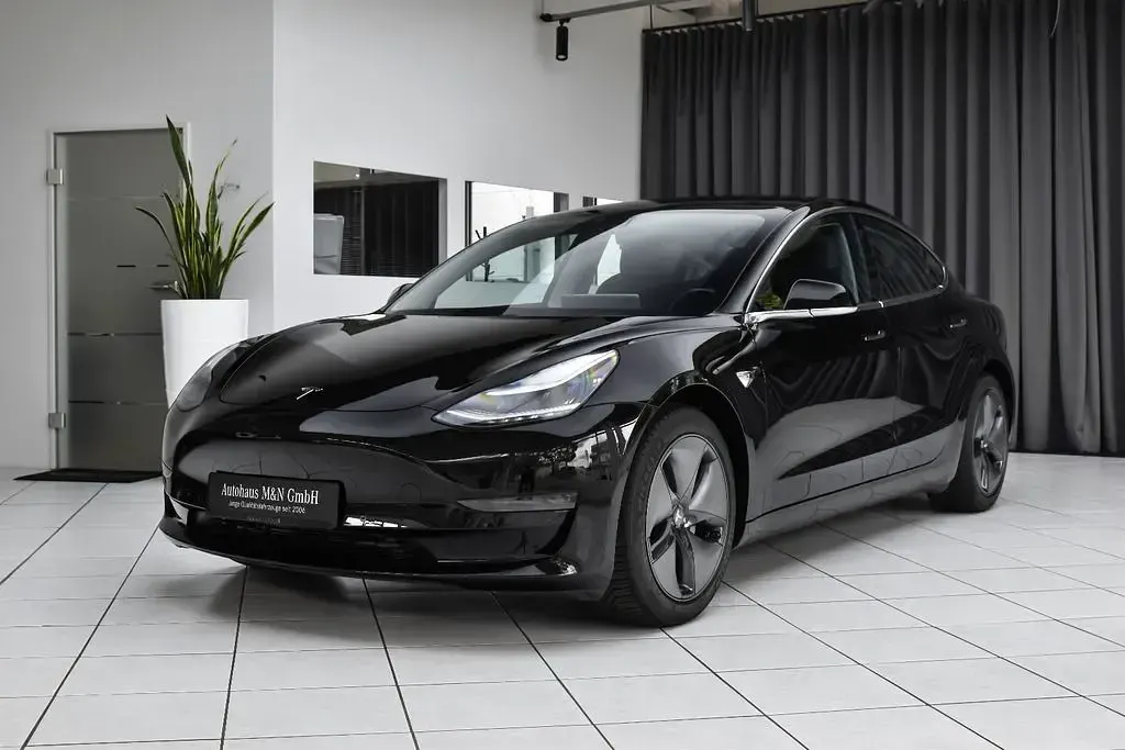 Gebraucht Tesla Model 3 258 kW (351 PS) 2019 Schwarz Limousine