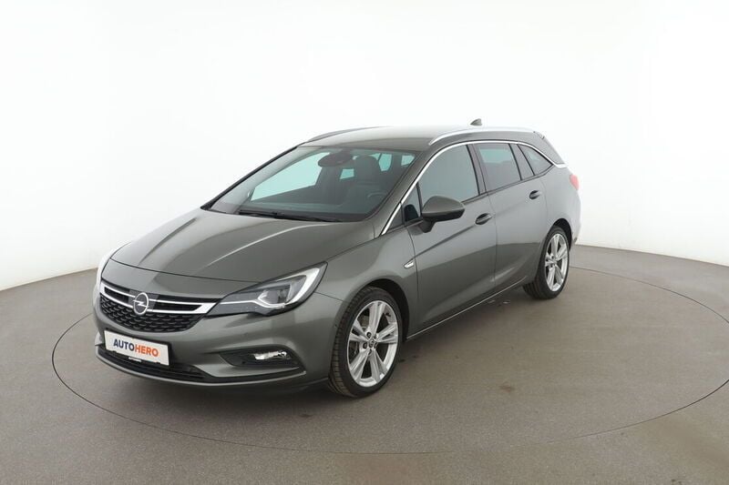 Grau Gebraucht 2017 Opel Astra Ultimate Kombi | 11.820 € (Fairer Preis) - Bild 1/4