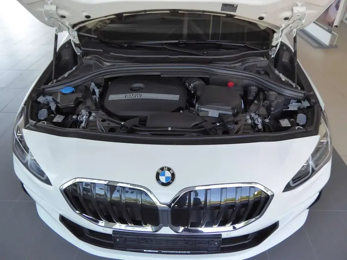 Gebraucht BMW 220 170 PS (125 kW) 2025 Alpinweiss iii Coupé
