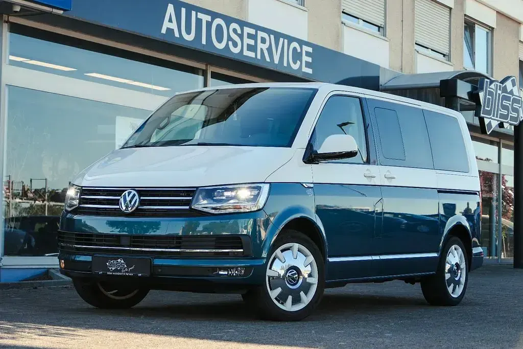 Gebraucht VW Multivan Highline 204 PS (150 kW) 2017 Grün Van / Kleinbus
