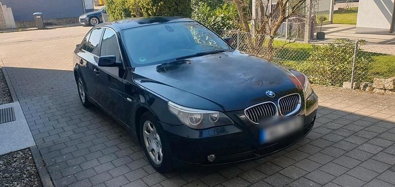 Second-hand BMW 523 177 CP (130 kW) 2006 Negru Berlinǎ