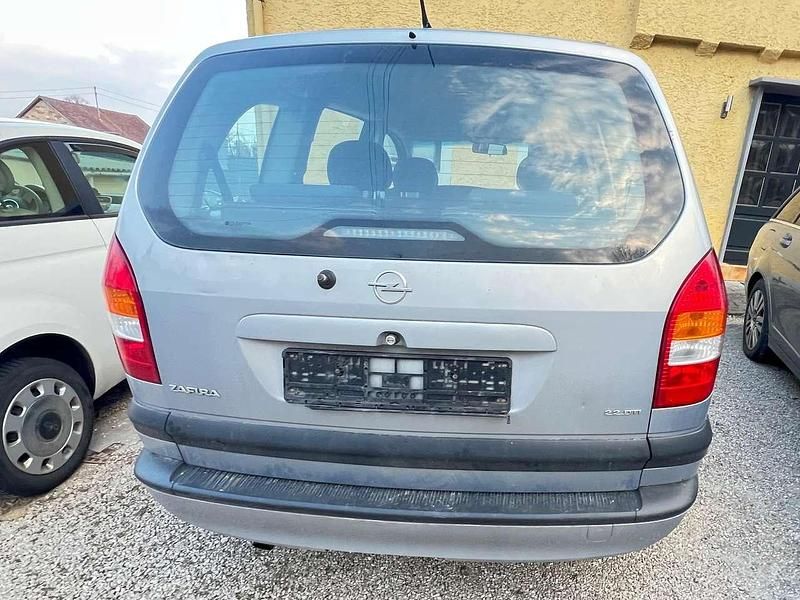 Gebraucht Opel Zafira Elegance 125 PS (91 kW) 2003 Silber Van / Kleinbus