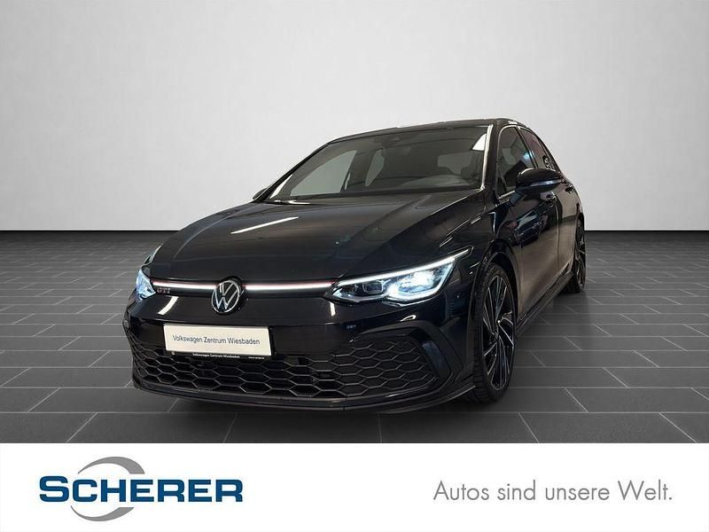 Deep black perleffekt (metallic) Gebraucht 2022 VW Golf VIII GTI Limousine | 25.500 € (Fairer Preis) - Bild 1/4