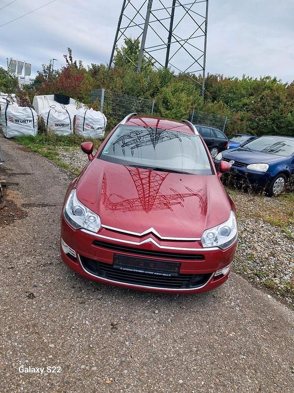Rot Gebraucht 2010 Citroën C5 Comfort Kombi | 2.250 € (Fairer Preis) - Bild 1/4