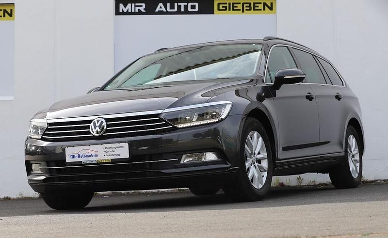 Grau Gebraucht 2017 VW Passat Comfortline Kombi | 15.980 € (Guter Preis) - Bild 1/2