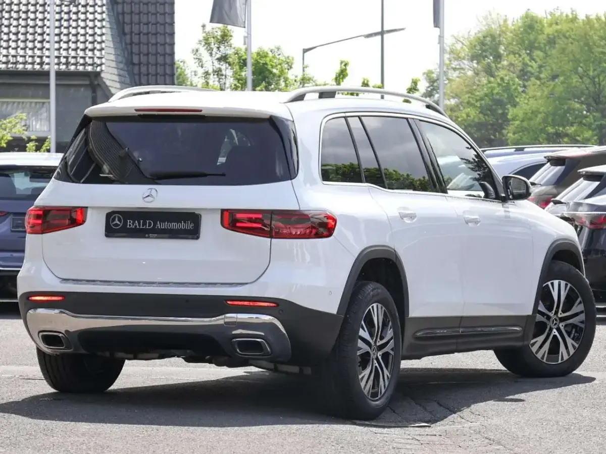 Gebraucht Mercedes GLB220 Progressive 190 PS (139 kW) 2025 Polarweiß uni SUV
