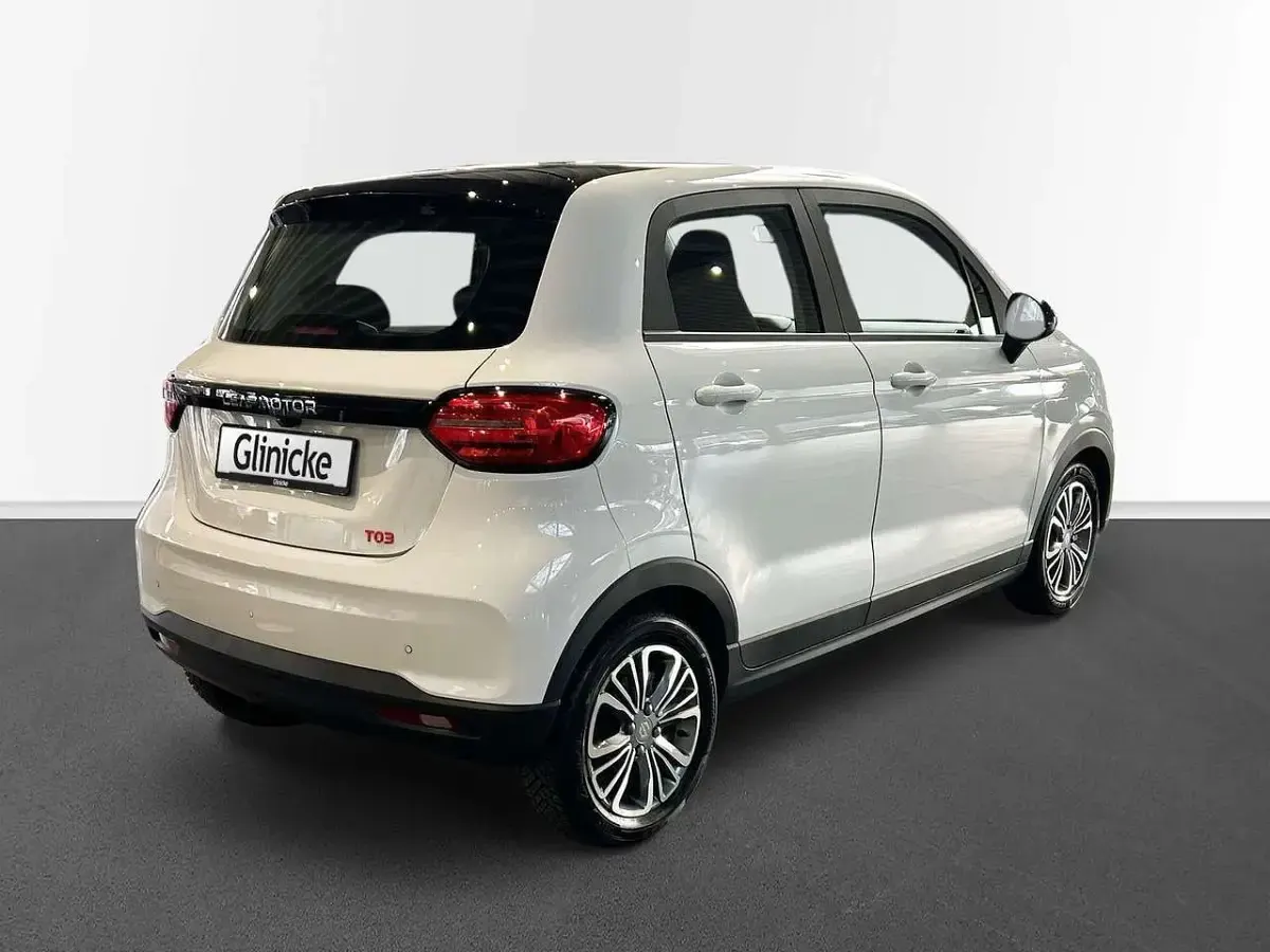 Neu Leapmotor T03 69 kW (95 PS) 2025 Light white Kleinwagen