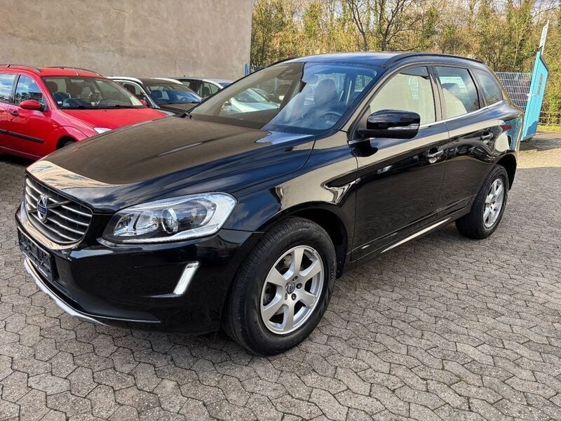 Schwarz Gebraucht 2016 Volvo XC60 Momentum SUV | 20.990 € (Fairer Preis) - Bild 1/4
