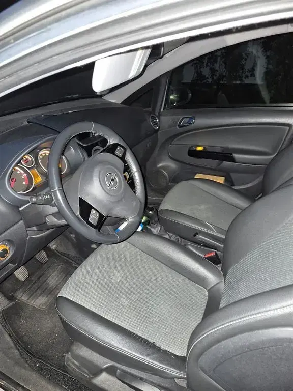 Gebraucht Opel Corsa Selection 80 PS (58 kW) 2009 Grau Kleinwagen