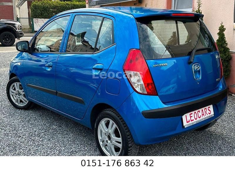 Gebraucht Hyundai i10 77 PS (56 kW) 2009 Blau Kleinwagen