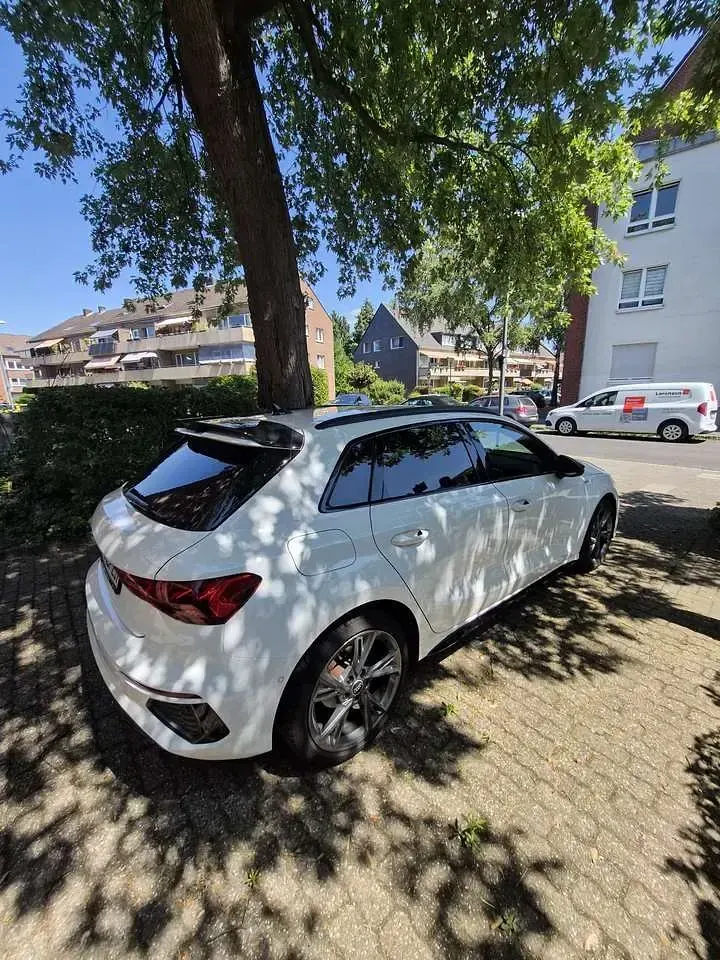 Gebraucht Audi e-tron Sportback S-Line 150 kW (204 PS) 2021 Weiß SUV
