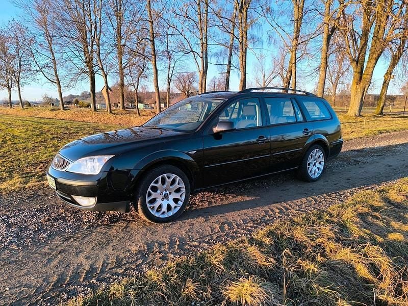 Gebraucht Ford Mondeo 116 PS (85 kW) 2005 Blau Kombi