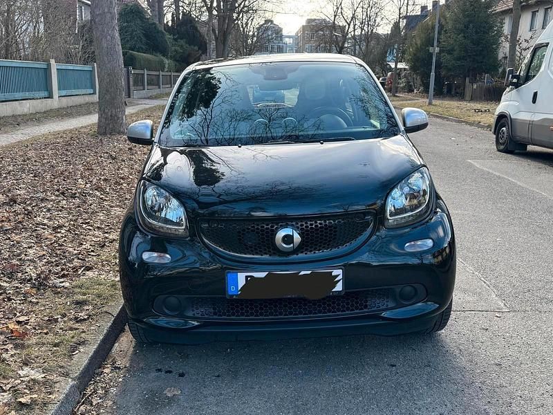 Gebraucht Smart ForFour 71 PS (52 kW) 2015 Schwarz Kleinwagen
