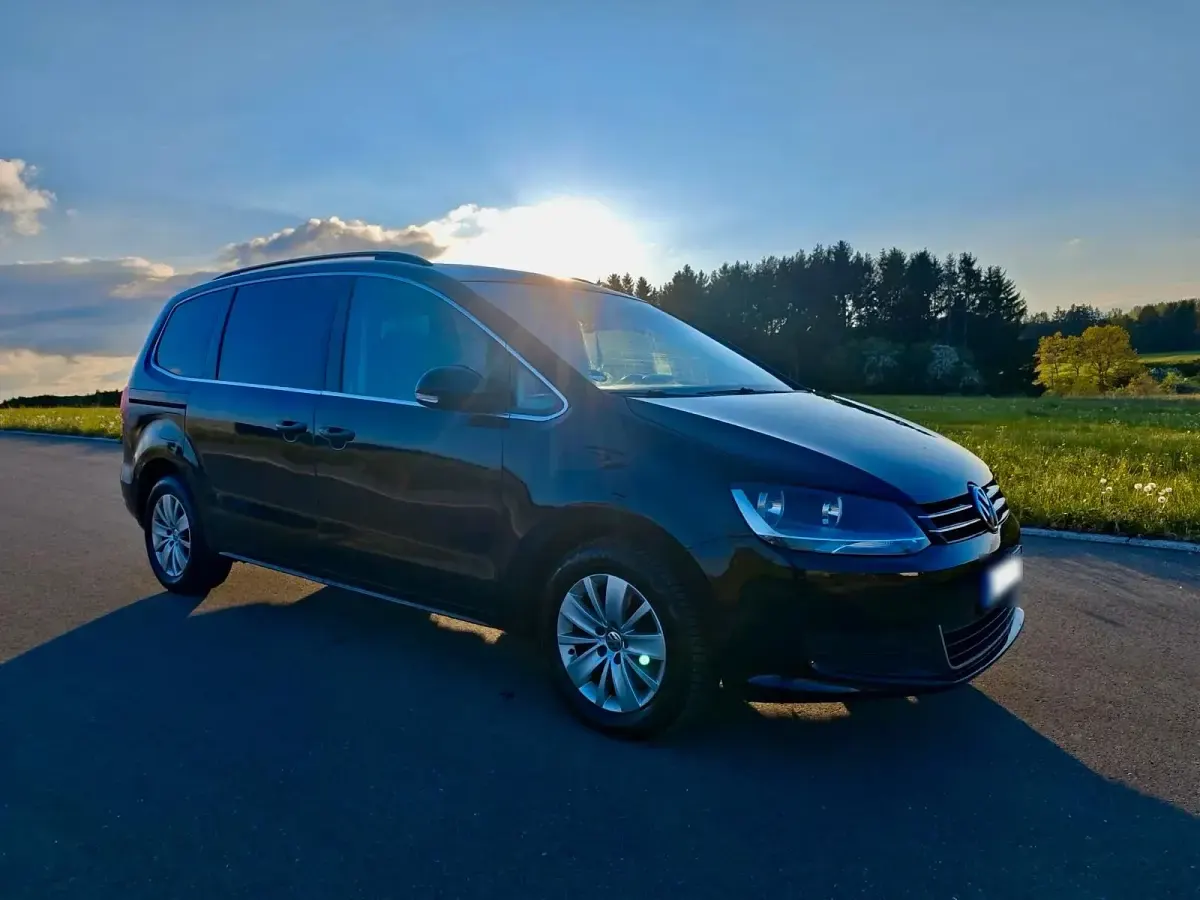 Gebraucht VW Sharan 140 PS (102 kW) 2011 Schwarz Van / Kleinbus