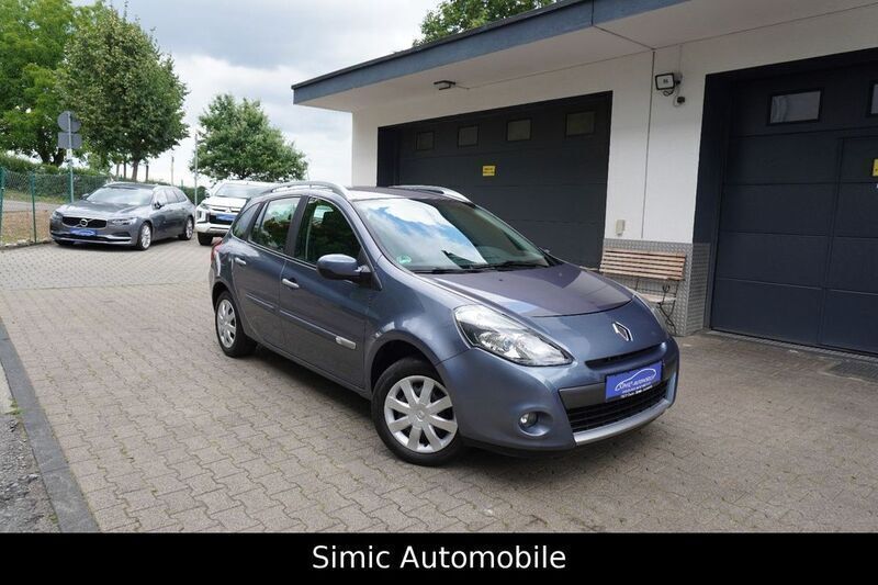 Blau Gebraucht 2009 Renault Clio II Dynamique Limousine | 3.999 € (Etwas zu teuer) - Bild 1/4