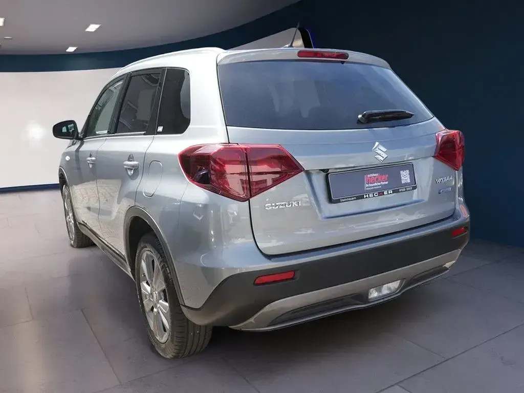 Gebraucht Suzuki Vitara Comfort 129 PS (94 kW) 2022 Grau SUV