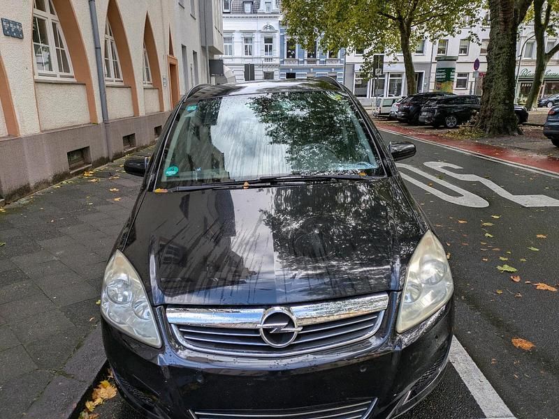 Schwarz Gebraucht 2009 Opel Zafira Van / Kleinbus | 1.700 € (Superpreis) - Bild 1/4
