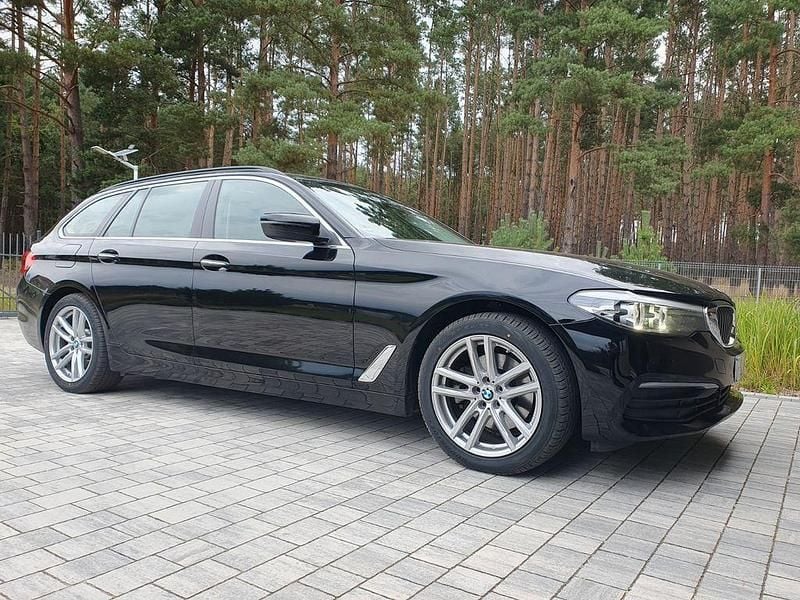 Gebraucht BMW 520 190 PS (139 kW) 2017 Silber Kombi