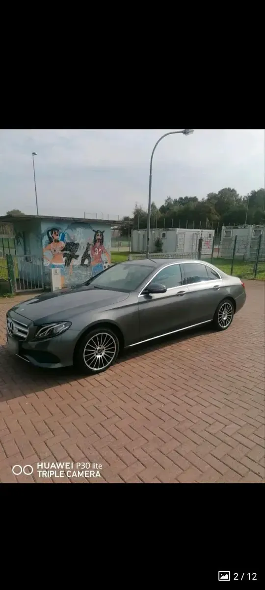 Gebraucht Mercedes E200 186 PS (136 kW) 2016 Grau Limousine