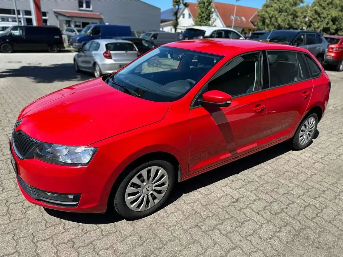 Gebraucht Skoda Rapid 95 PS (69 kW) 2018 Rot Kombi