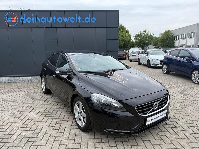 Schwarz Gebraucht 2014 Volvo V40 You! Kombi | 8.900 € (Guter Preis) - Bild 1/4