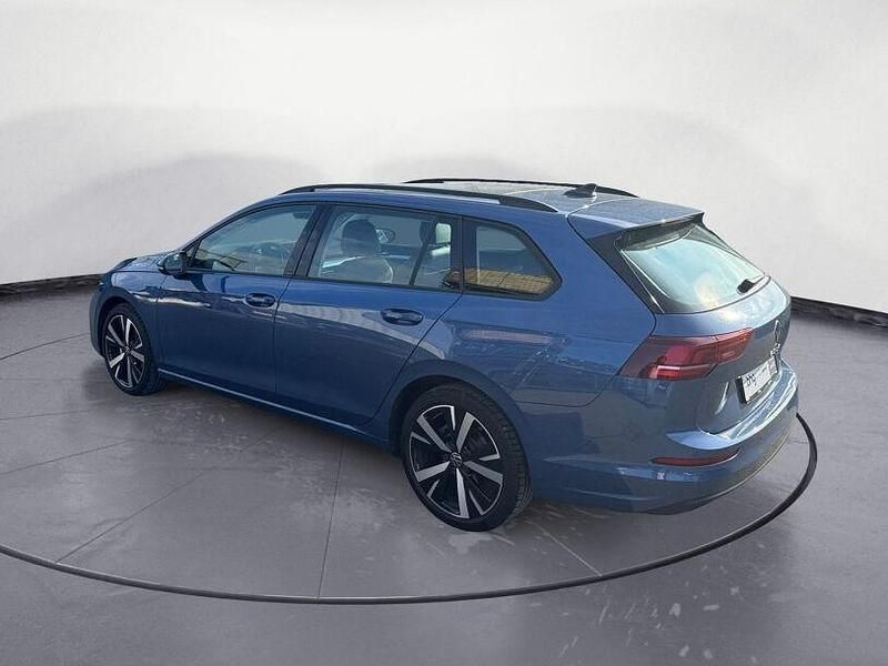 Gebraucht VW Golf VIII Life 116 PS (85 kW) 2025 Blau Kombi