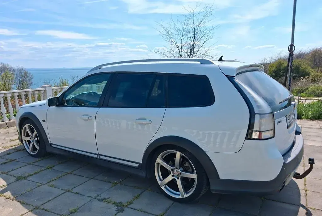 Gebraucht Saab 9-3X 179 PS (131 kW) 2010 Weiß Kombi
