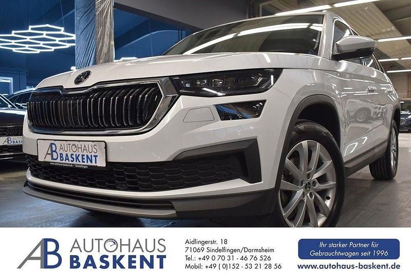 Weiß Gebraucht 2023 Skoda Kodiaq Style SUV | 33.990 € (Guter Preis) - Bild 1/4