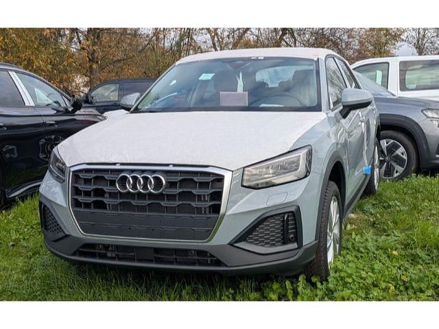 Neu Audi Q2 Comfort 116 PS (85 kW) 2025 Pfeilgrau perleffekt SUV